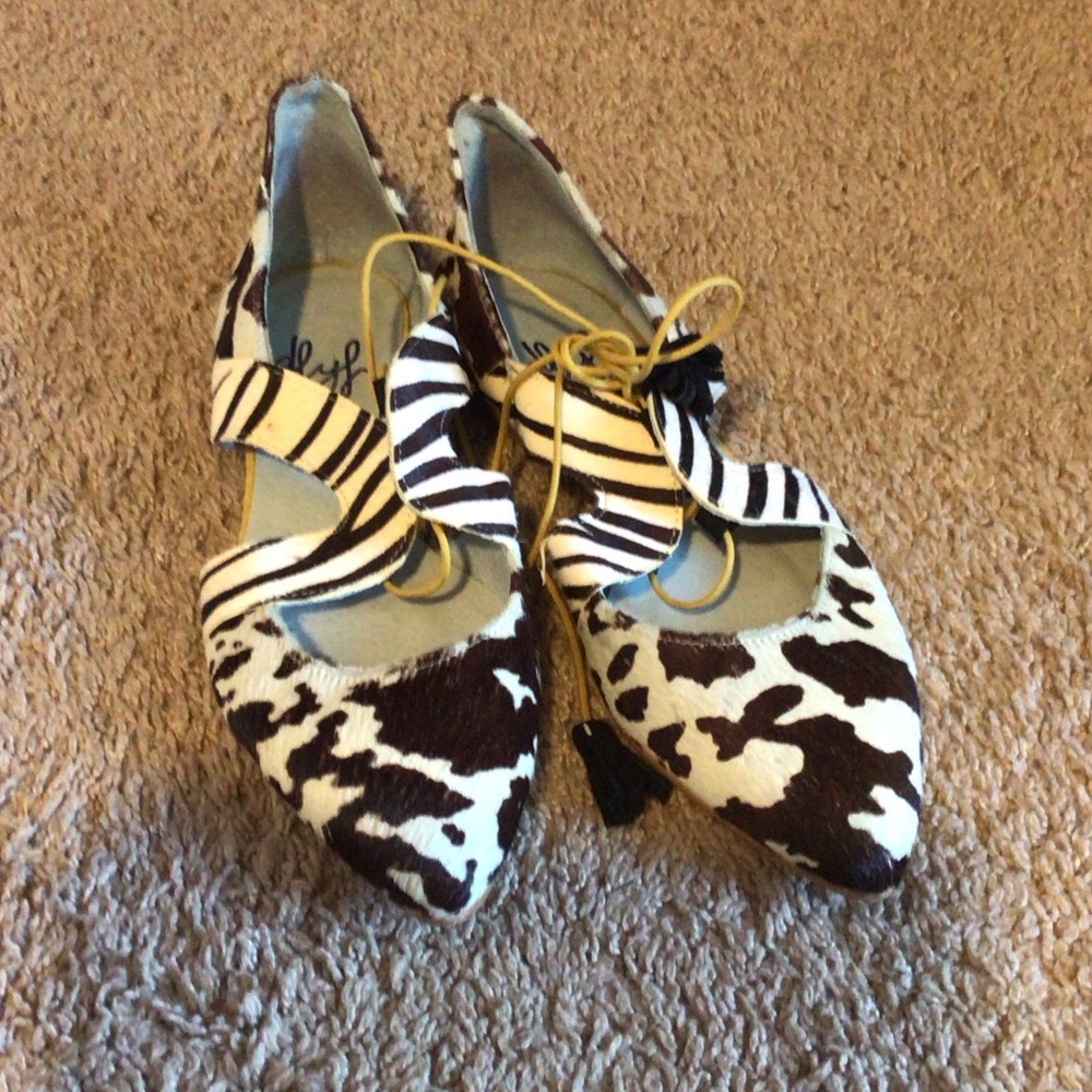 Luichiny Black and White Zebra Print Heels
